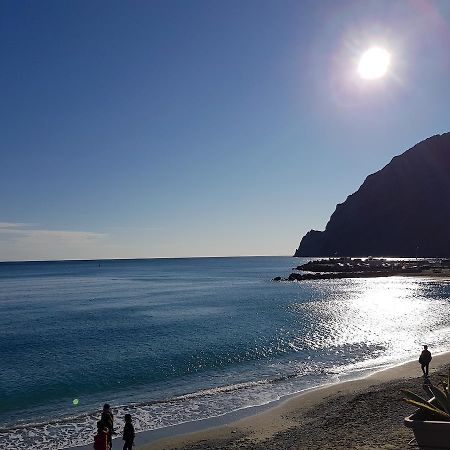 Lorenzo'S Charming Flat Monterosso al Mare Esterno foto